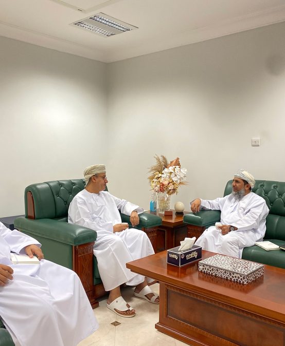Delegation from Petroleum Development Oman visits Dhofar University to Promote Community Cooperation