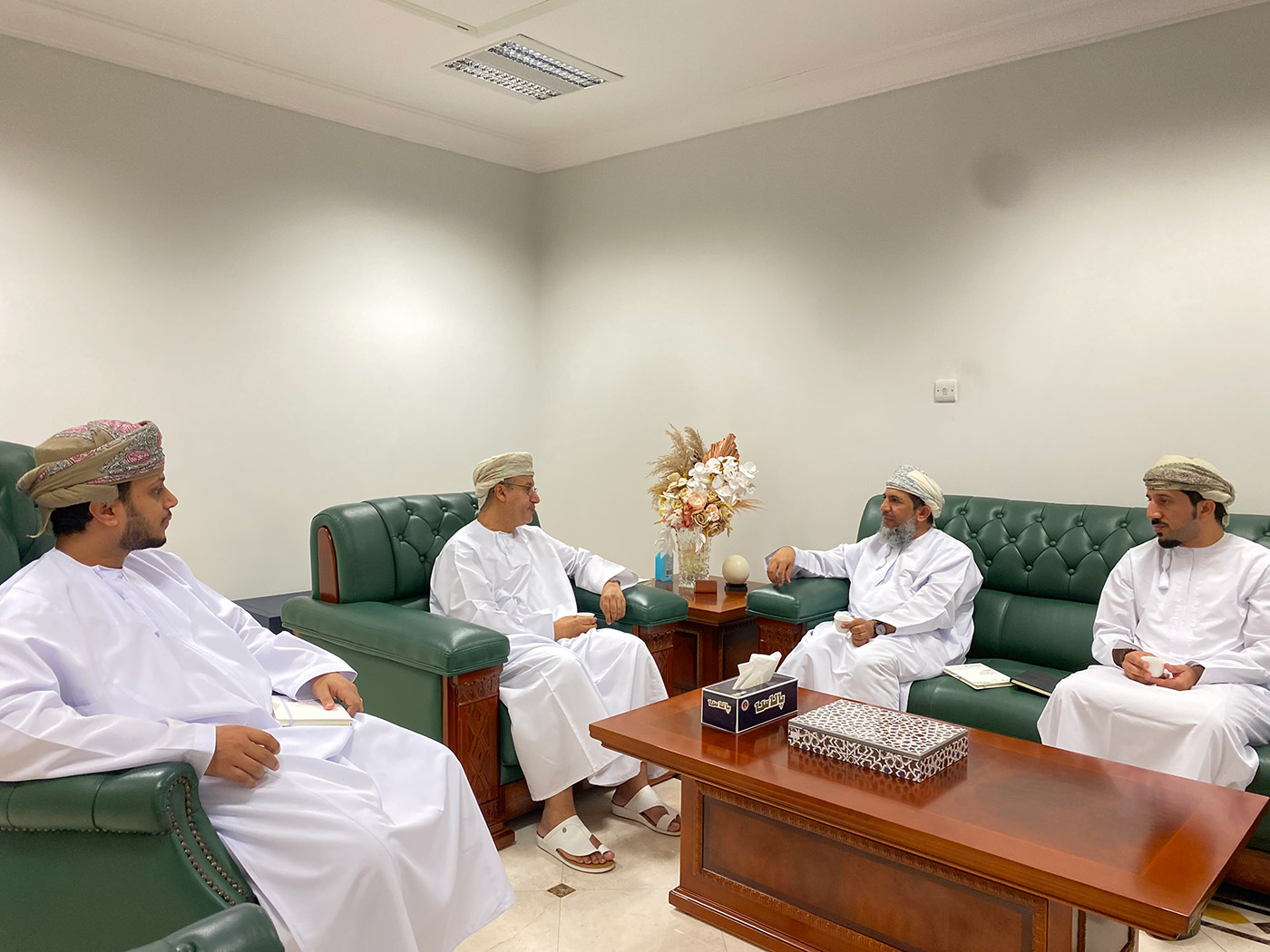 Delegation from Petroleum Development Oman visits Dhofar University to Promote Community Cooperation